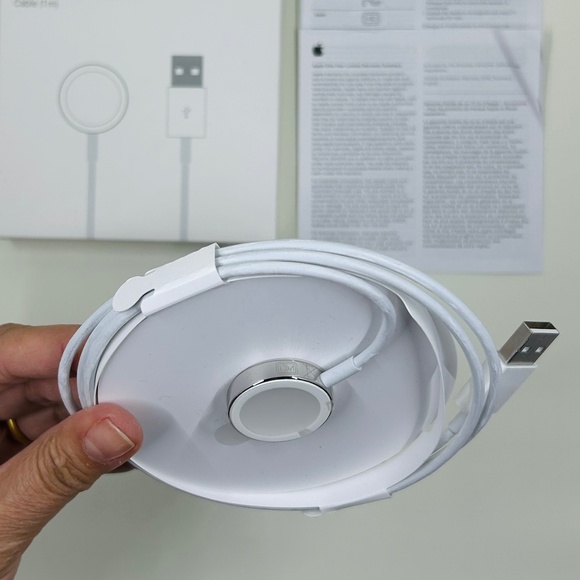 ⚡️APPLE Watch Charger⚡️ - Picture 3 of 4